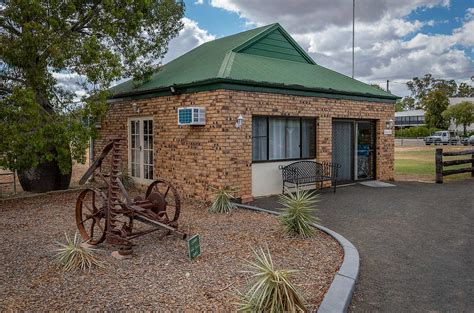 Best Place To Stay In Roma Queensland :: The Overlander Homestead Motel Roma Queensland