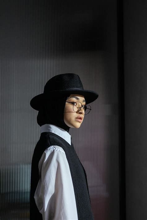 Woman Wearing Black Fedora Hat · Free Stock Photo