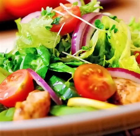 20 Keto Salad Recipes for a Delicious Lunch - Cushy Spa