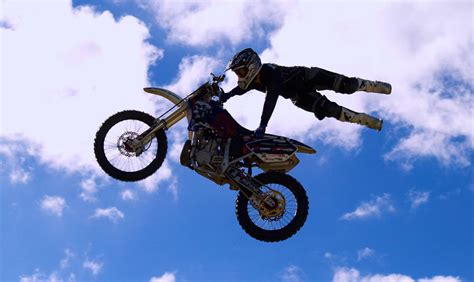 Dirt Bike Tricks by Demon-Pirate on DeviantArt