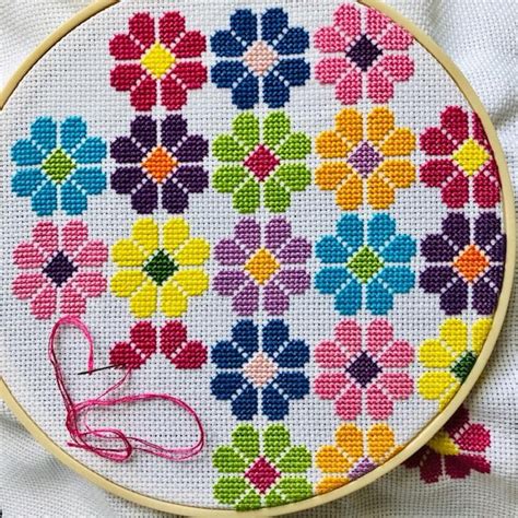 Pop Art Flower Cross Stitch diseño de diagrama pdf descargar patrón ...