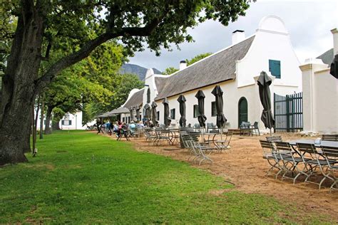 The Constantia Wine Farms, Winetasting in Cape Town - STINGY NOMADS