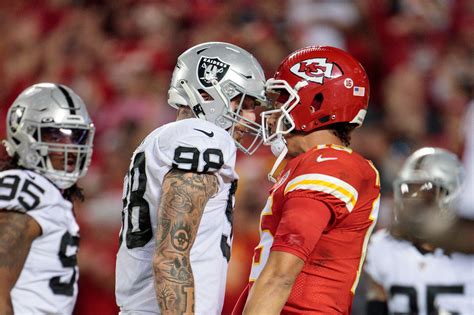 Raiders News: Maxx Crosby explains why he head-butted Patrick Mahomes - Silver And Black Pride