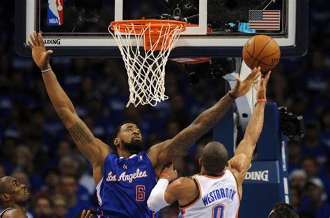 NBA Playoffs 2014: Russell Westbrook with a huge jam (GIF)