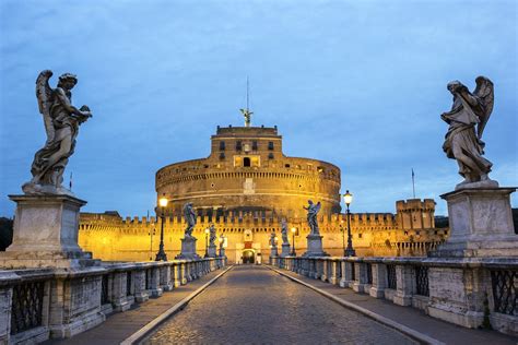 Castel Sant'Angelo in Rome - See a Towering Historic Mausoleum Built by ...