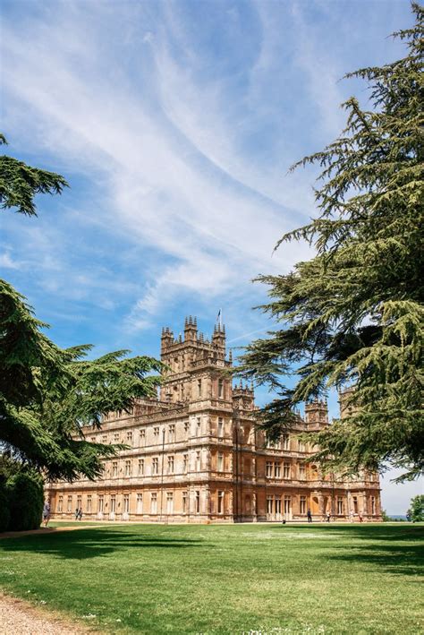 Our Favorite Downton Abbey Locations - The A List | Downton abbey castle, Highclere castle ...