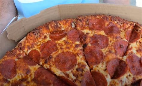 6 Domino’s Crust Types In The USA: From Thin to Pan