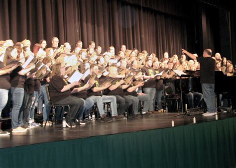 Music, memories key to choir reunion, dedication at Brooke High School ...