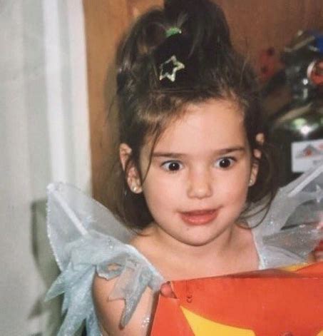 Dua Lipa Childhood Pictures: Leaked in 2020 – Times Read