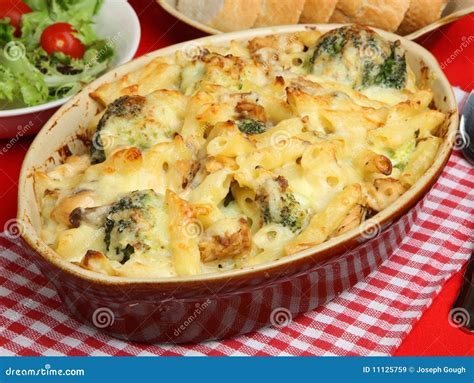 Salmon & Broccoli Pasta Bake Stock Image - Image of salmon, cookery ...