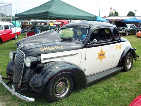 Old Police Car. Photo by Frederick Meekins | Old police cars, Police ...