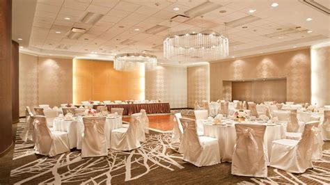 Holiday Inn Washington Capitol at National Mall | Wedding Venues | Cost, Reviews & Photos | Zola