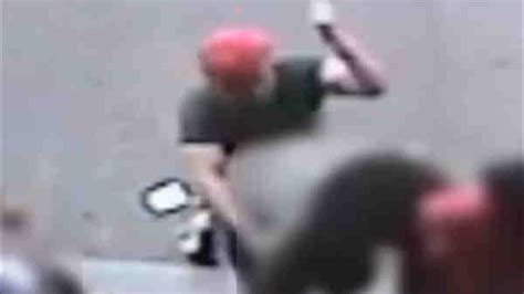 NYPD looking for suspect after 15-year-old boy stabbed in back several ...