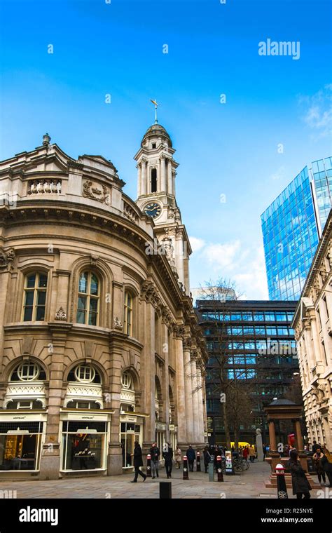 Old london stock exchange building hi-res stock photography and images - Alamy