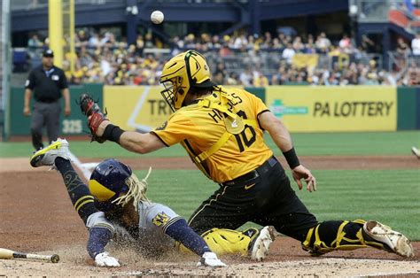 William Contreras HR helps Brewers roar past Pirates | Reuters