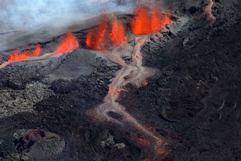 What Happens When a Volcano Erupts?