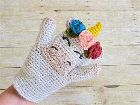 THNLife - Unicorn Hand Puppet Pattern | Erin Greene