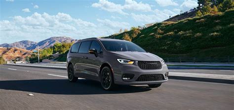 Chrysler Pacifica: The Ultimate Comfort Family Vehicle