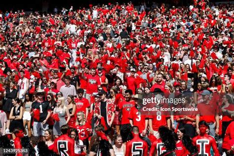 Georgia Bulldogs Fans Photos and Premium High Res Pictures - Getty Images