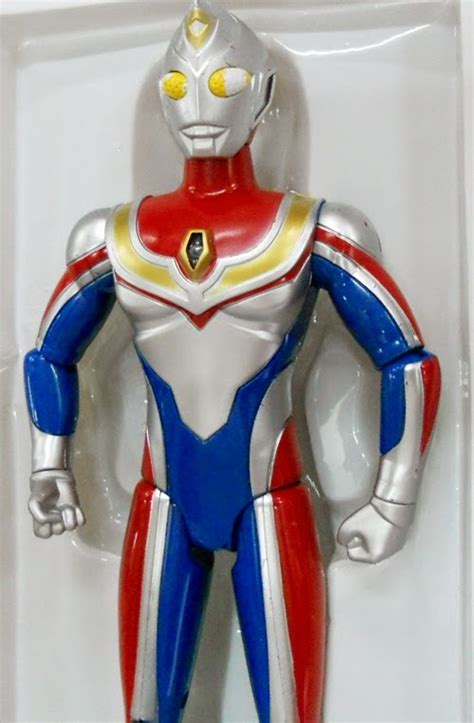 BongBongIdea: ULTRAMAN TOY WITH LIGHT AND SOUND EFFECT 27CM - V2