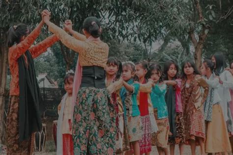 Mengenal Istilah Oray-orayan, Permainan Tradisional Jawa Barat yang Seru dengan Segudang Manfaat ...