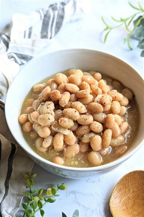 Instant Pot Navy Beans Recipe (No Soak) - The Herbeevore