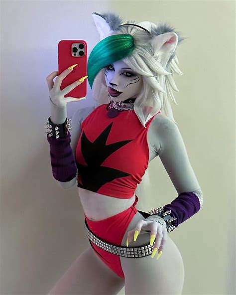 Roxanne Wolf cosplay done by me, Cinnannoe : r/fivenightsatfreddys