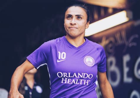 No Mundo da Bola: Melhor do mundo, Marta renova com Orlando Pride