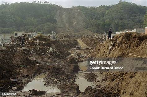 El Salvador Earthquake Photos and Premium High Res Pictures - Getty Images