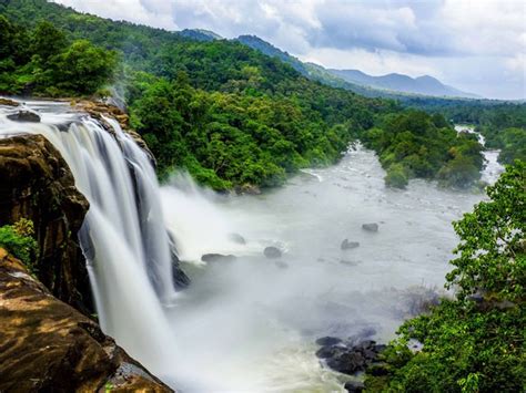 10 Must Visit Gorgeous Waterfalls in Kerala