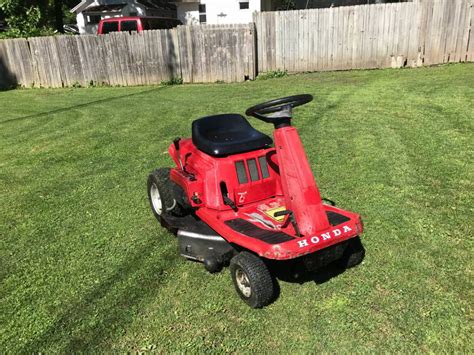 Honda HTR-3811 Riding Lawn Mower for Sale - RonMowers