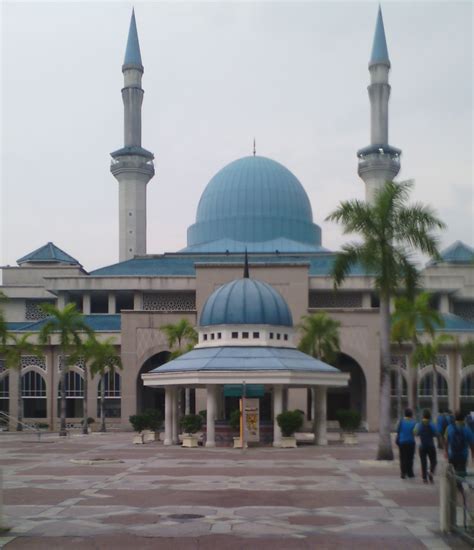 UNIVERSITI ISLAM ANTARABANGSA MALAYSIA [UIAM], GOMBAK - IKHWAN YUSUFF