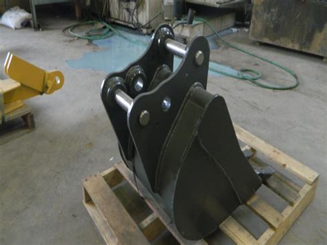 mini excavator bucket, 18" fits excavator 6,000-10,000 lb USA ...