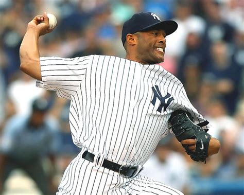 Congrats Mo! Yankees' Mariano Rivera Ties All-Time Saves Record | Complex