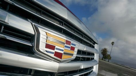 2017 Cadillac Escalade Platinum: the Cadillac of Cadillacs - CNET