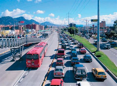 TransMilenio bus rapid transit, Bogotá - Photographs | Urban Age