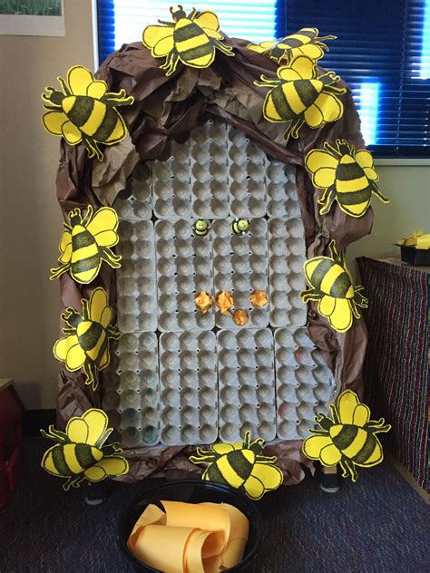 Preschool-Mobile Bee-Hive Craft