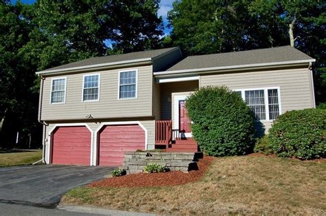 Hudson, NH Real Estate - Hudson Homes for Sale | realtor.com®