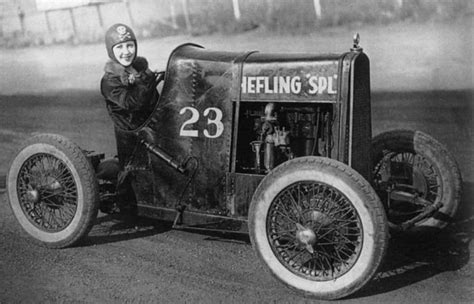 1920s Champion race car driver Elfrieda Mais. : OldSchoolCool