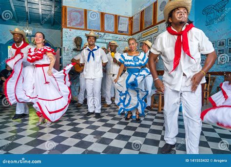 Dancers and Musicians Perform Cuban Folk Dance Editorial Photography - Image of female, cuba ...