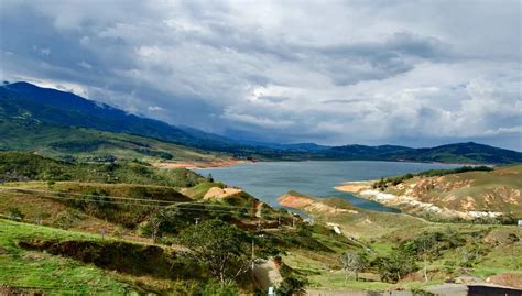 LAGO CALIMA, UNO DE LOS EMBALSES MÁS GRANDES DE AMÉRICA