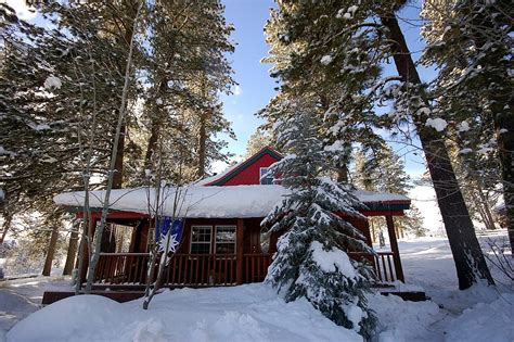 10 Adorable McCall, Idaho Winter Cabins You Can Rent Under $200