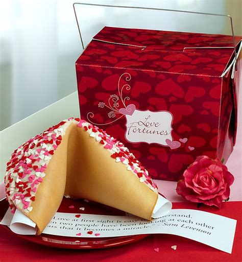 Giant Fortune Cookie Gifts | Fortune Cookie Gifts | Novelty Food Gifts ...