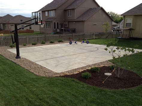 Pin by Sabrina Jimenez on Houses | Basketball court backyard, Backyard ...