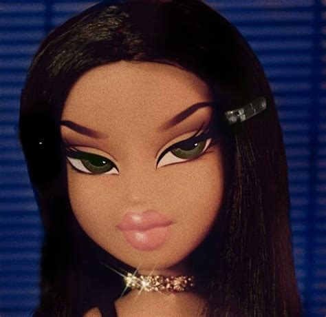 Brunette Green Eyes, Black Hair Green Eyes, Green Hair, Bratz Green ...