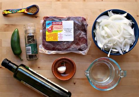 Hígado Encebollado (Mexican Liver and Onions) - Mamá Maggie's Kitchen