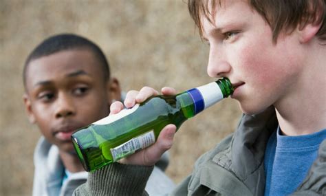 How to talk to your teen about the dangers of alcohol | Lowvelder