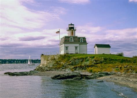 Rhode Island Photos-Rose Island Lighthouse Rhode Island