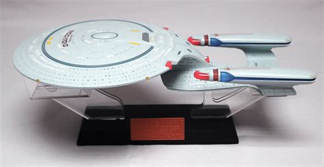 APR118184 - ST TNG NCC-1701-D ENTERPRISE SHIP - Previews World