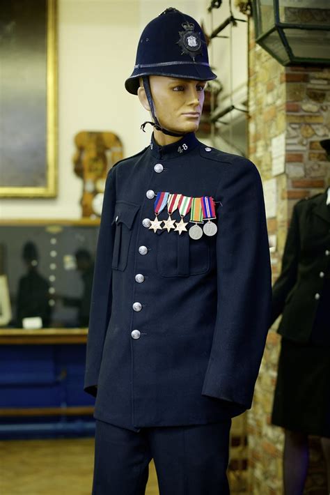 1947 - Police Officer Uniform | The next uniform seen here s… | Flickr